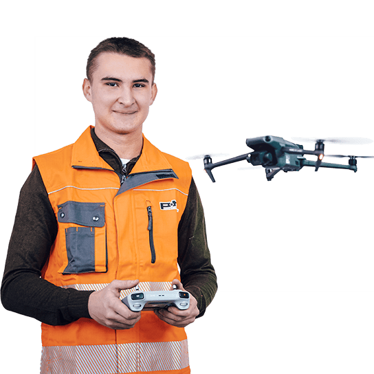 Vermessungstechniker Leyrer Graf mit Drohne